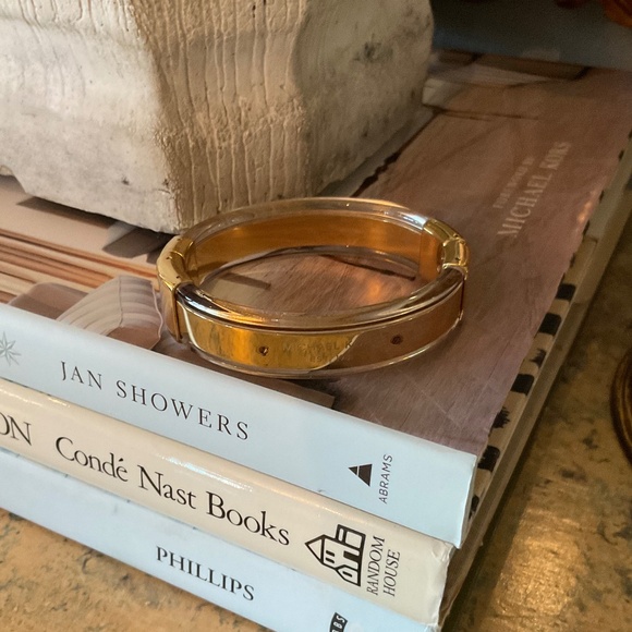 Michael Kors lucite and gold metal bangle - Picture 3 of 5